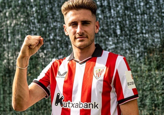 En directo, la presentación de Robert Navarro con el Athletic