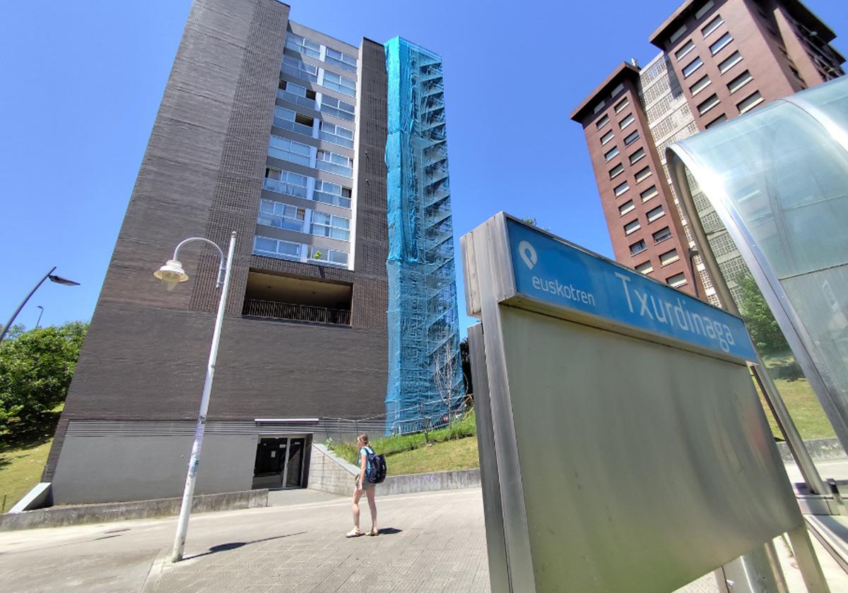 Apuñalan en el cuello a una educadora social de un piso tutelado en Bilbao