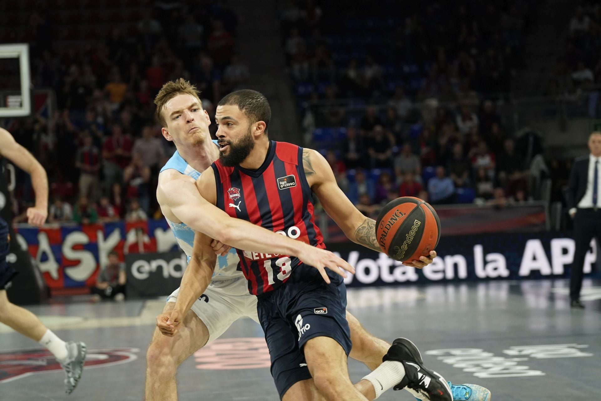 El Baskonia tiene hasta el jueves para igualar la oferta por Darius Thompson