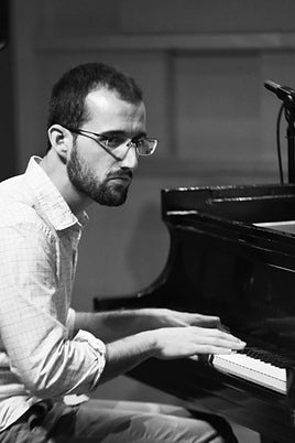 El pianista Iñigo Ruiz de Gordejuela, en una actuación.