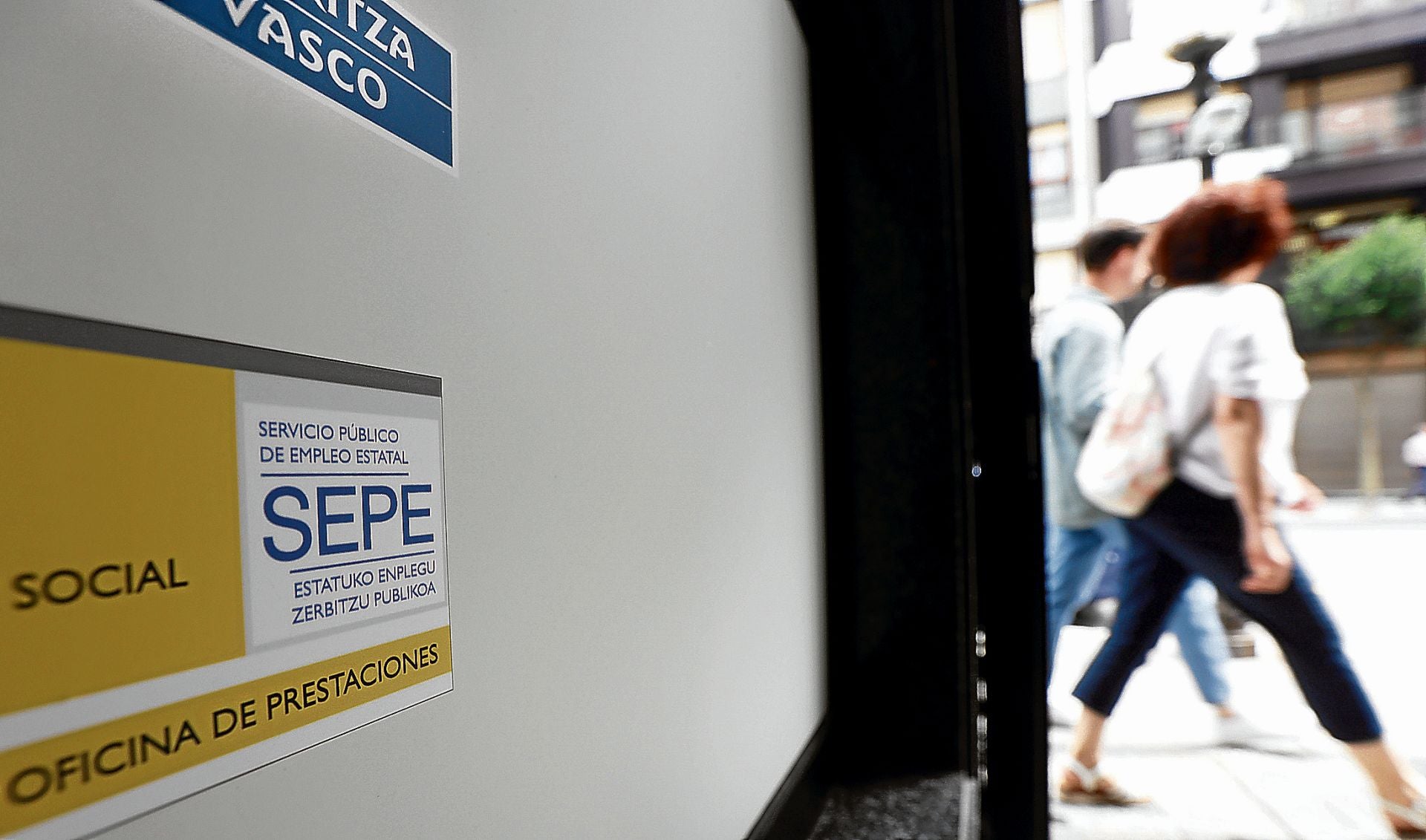 Euskadi quiere la transferencia de los más de 800 millones en prestaciones del paro