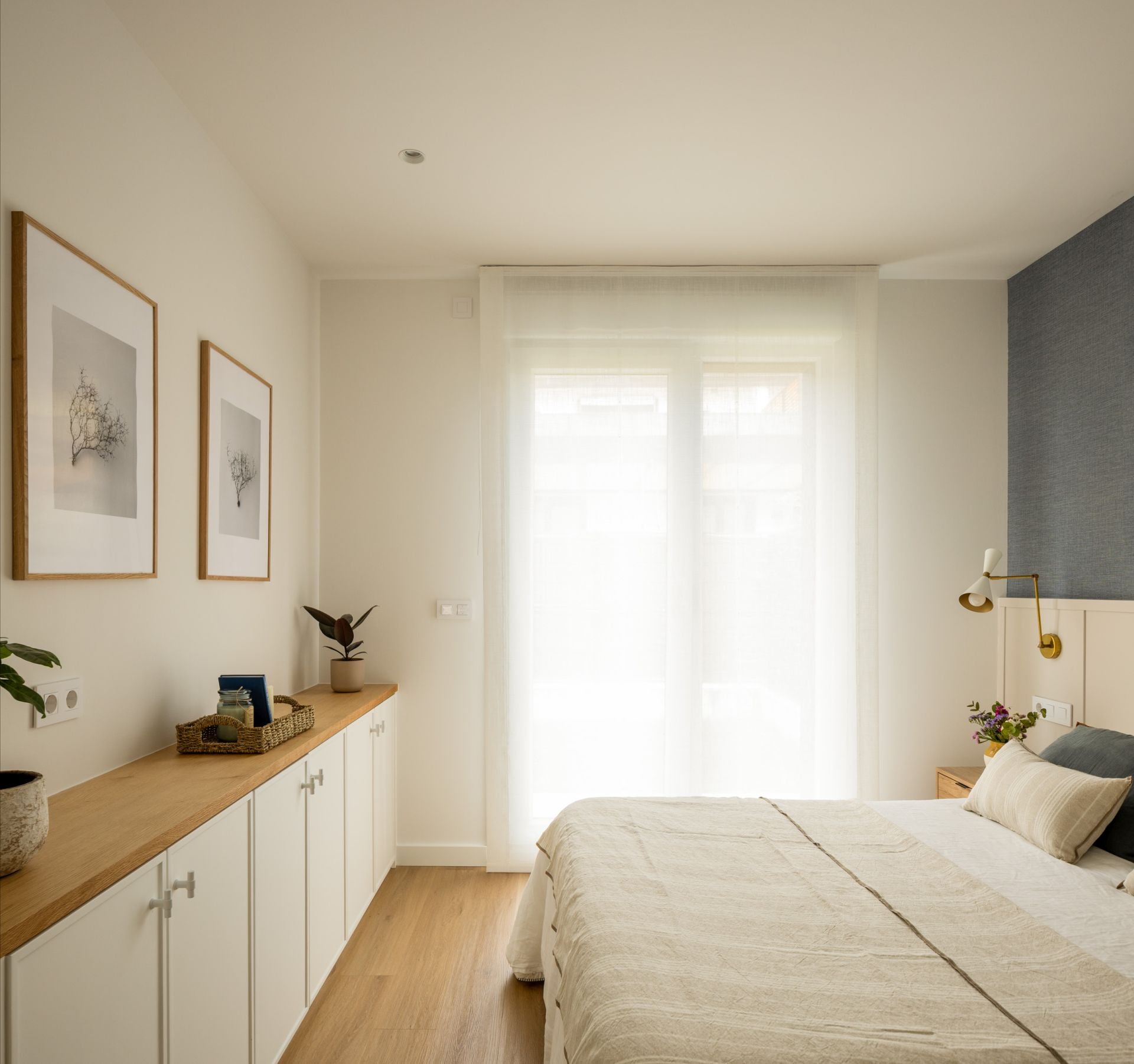 De Bilbao a la costa: un hogar luminoso y marinero en Sopela para una familia con dos hijas adolescentes