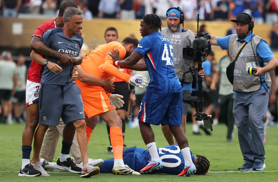 La agresión de Luis Enrique a Joao Pedro en la final del Mundial de Clubes