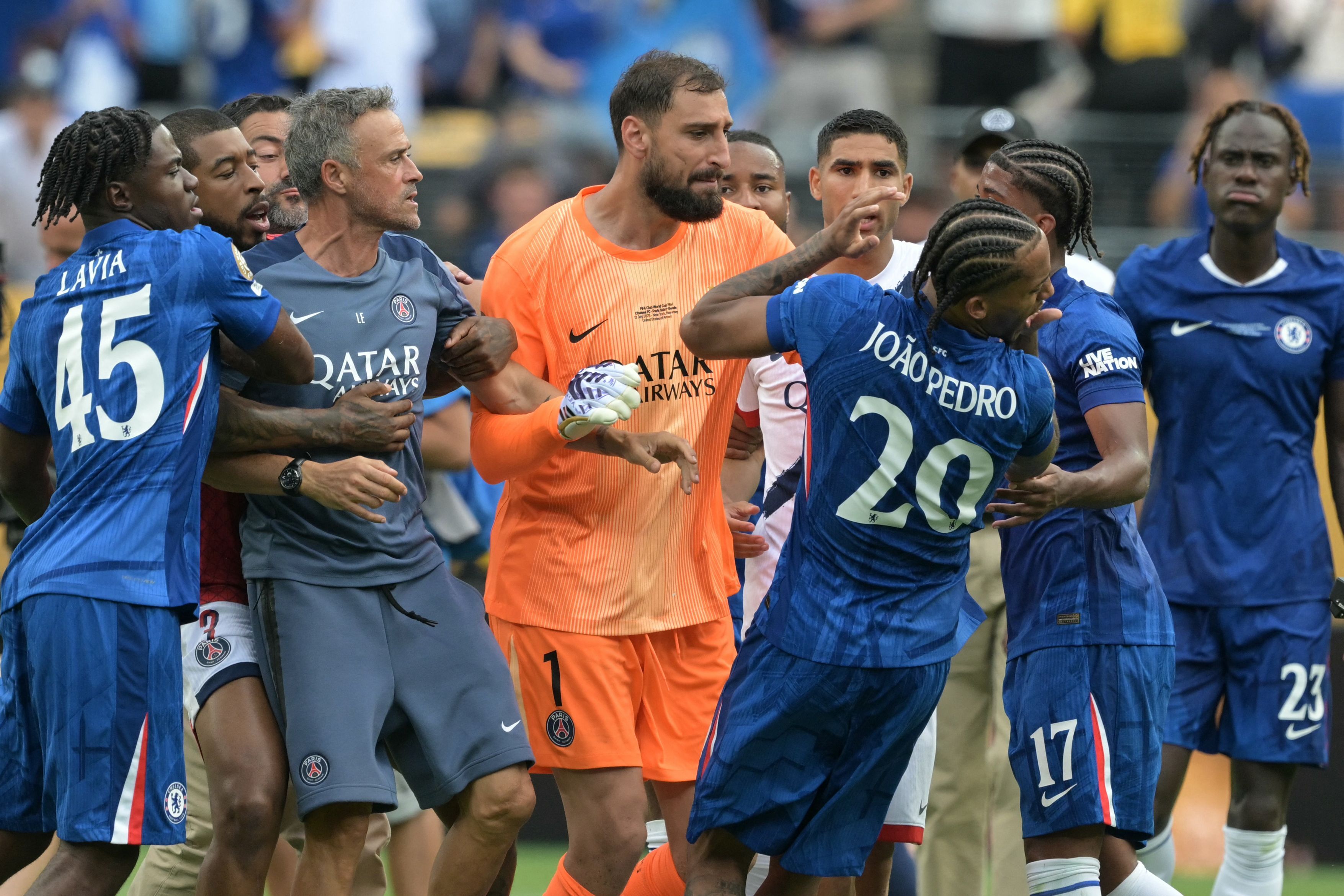La agresión de Luis Enrique a Joao Pedro en la final del Mundial de Clubes