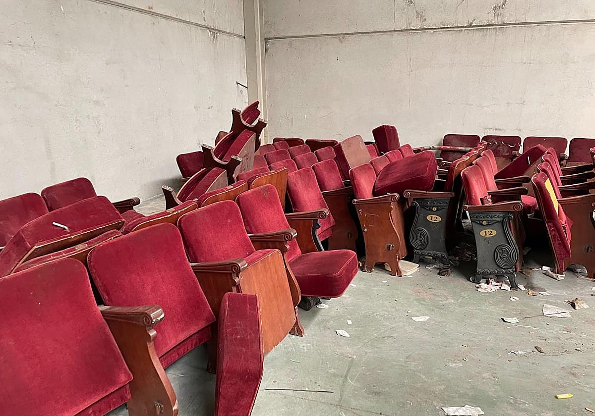 ¿Dónde han aparecido estas viejas butacas del teatro Principal de Vitoria?
