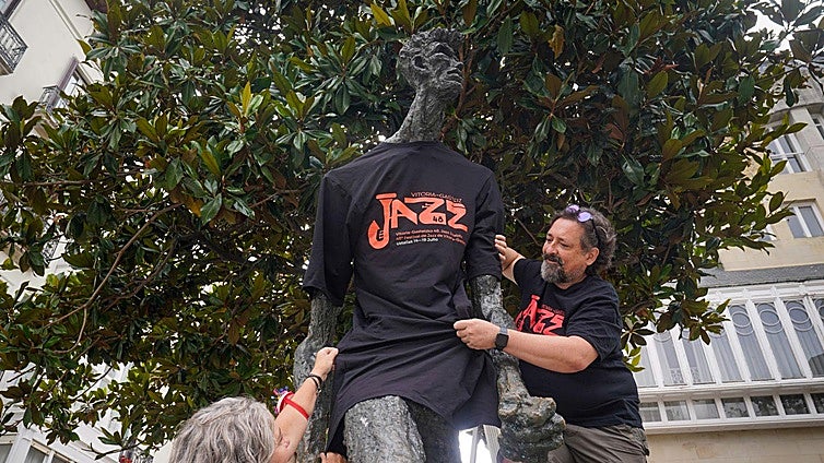 El jazz viste al Caminante