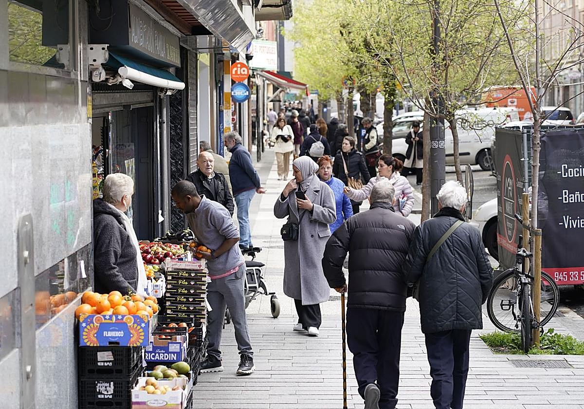 Una oficina itinerante acogerá a los migrantes recién llegados a Vitoria