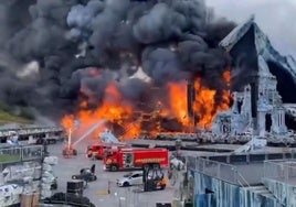 Imagen del incendio en el escenario principal del festival