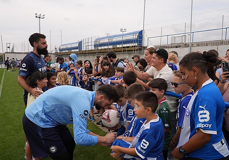 Caluroso reencuentro albiazul