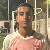 Muere Jawad El Allam, joven futbolista del Lorca Deportiva, tras saltar al agua desde las rocas en una playa de Almería