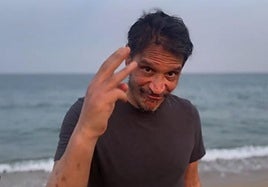 Sergio Peris-Mencheta celebra dos años de lucha contra la leucemia con un emotivo regreso al mar