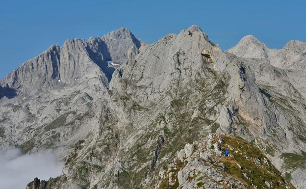 Vistas hacia Peña Santa de Castilla, en Picos de Europa.