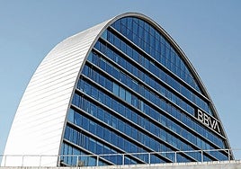 'La Vela', como es conocida la sede operativa del BBVA en el madrileño barrio de Las Tablas