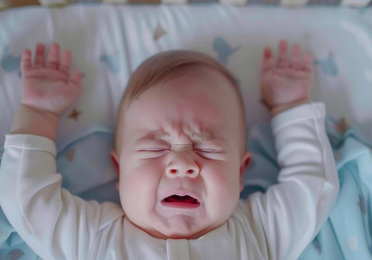 ¿Por qué los bebés se despiertan tan a menudo por las noches?