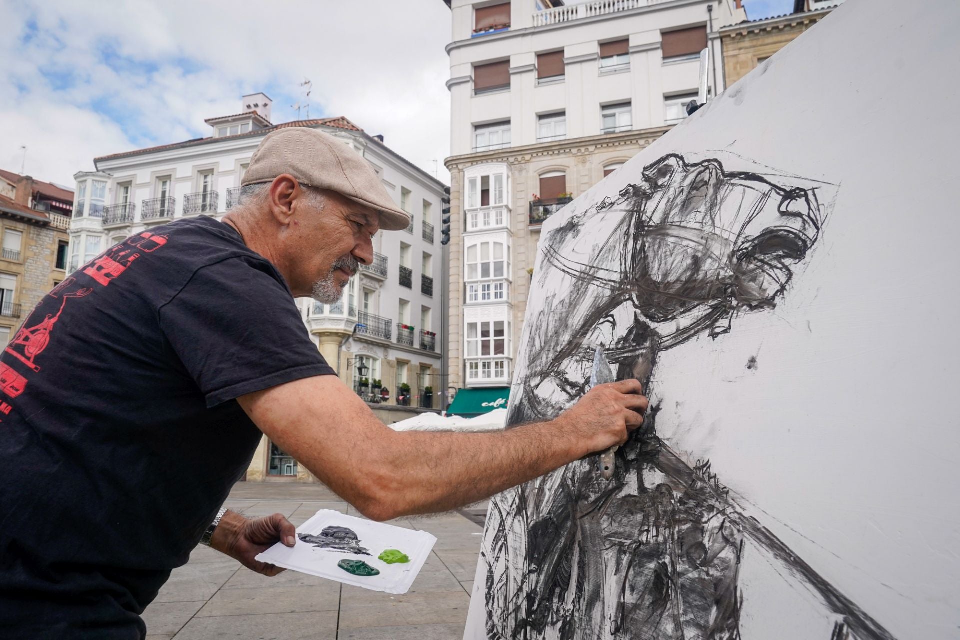 La pintura toma las calles de Vitoria