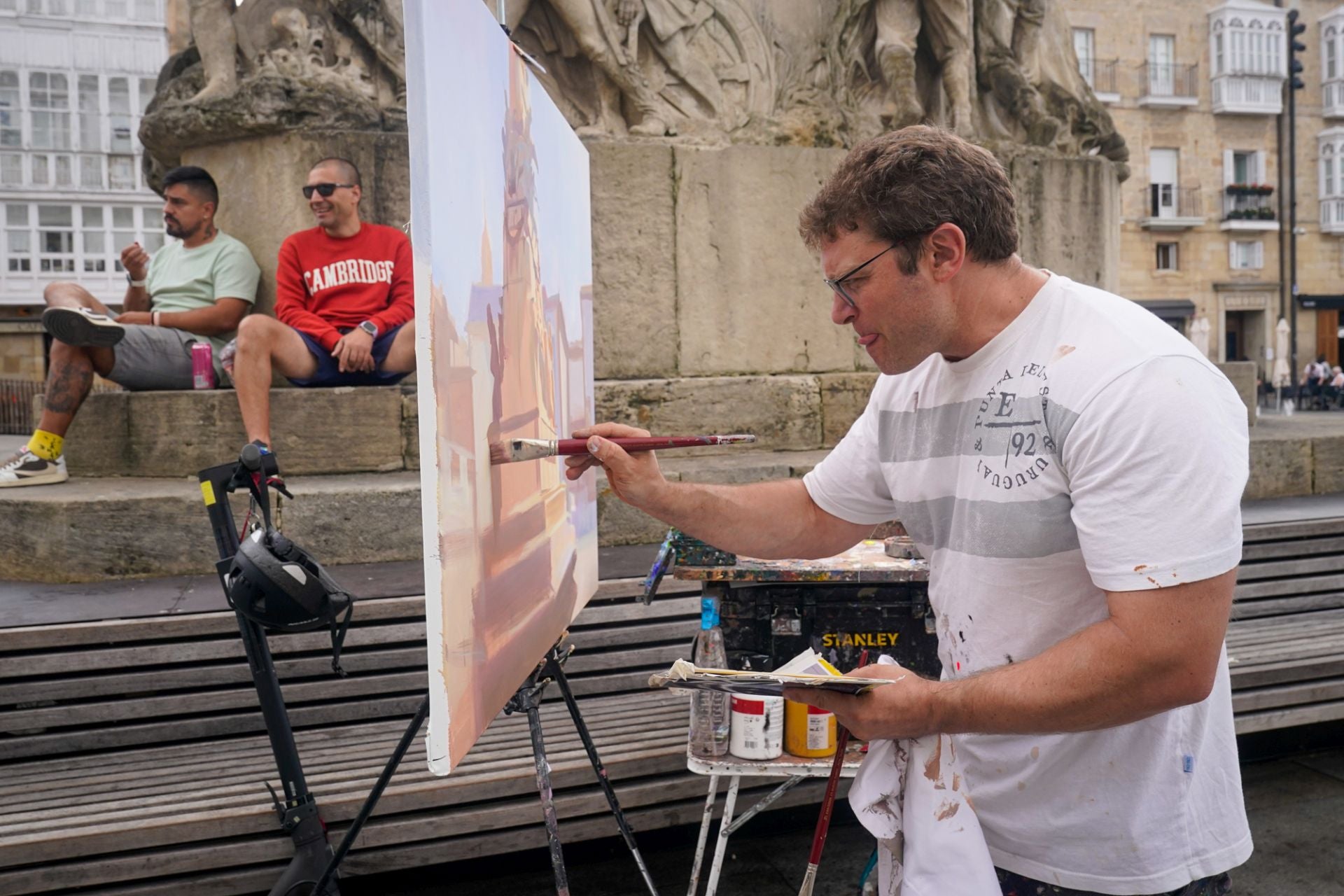 La pintura toma las calles de Vitoria