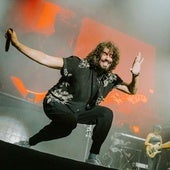 Mikel Izal durante su actuación en el festival castreño.