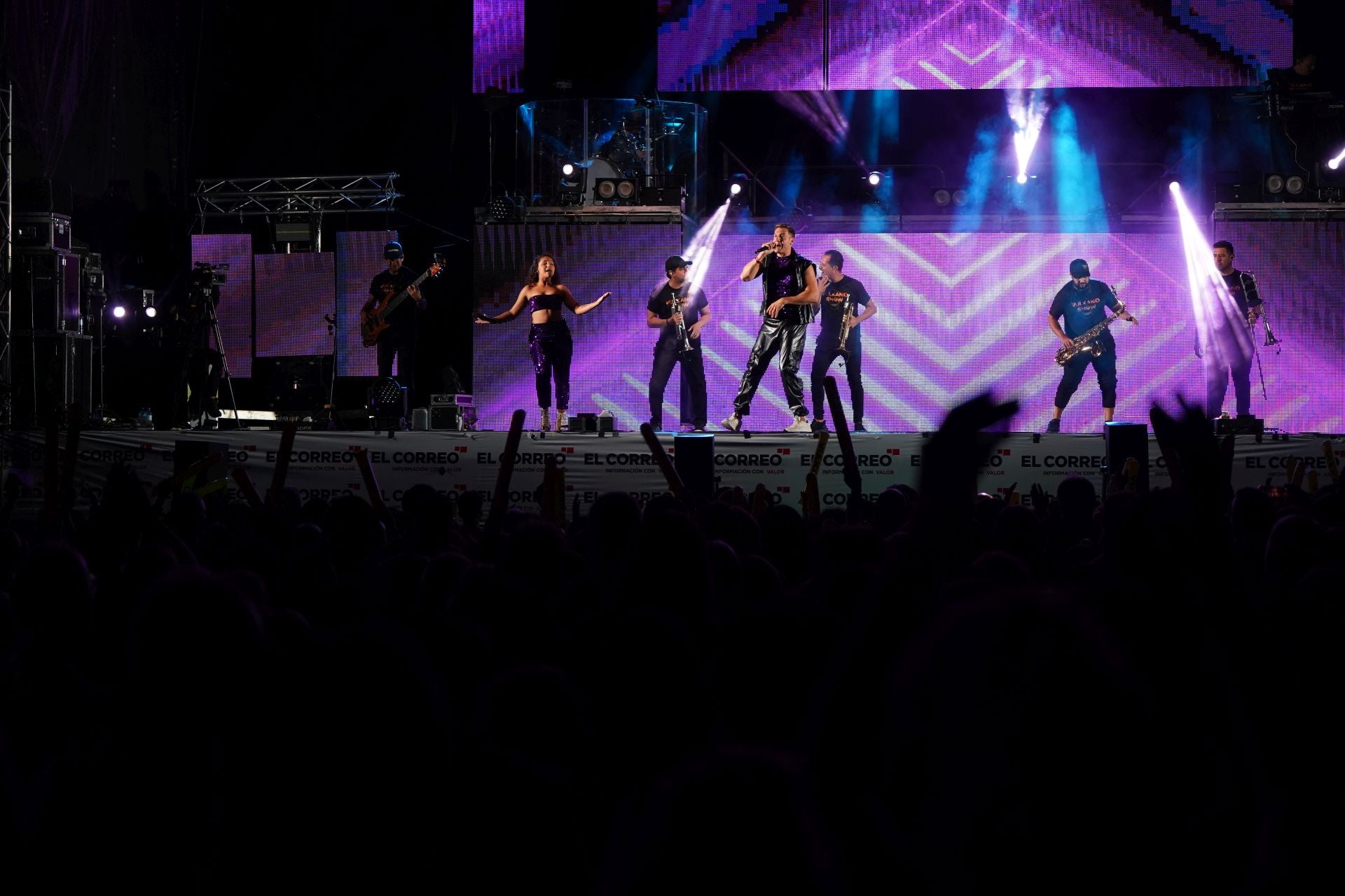 Las mejores imágenes del show de la orquesta Vulkano en Santurtzi