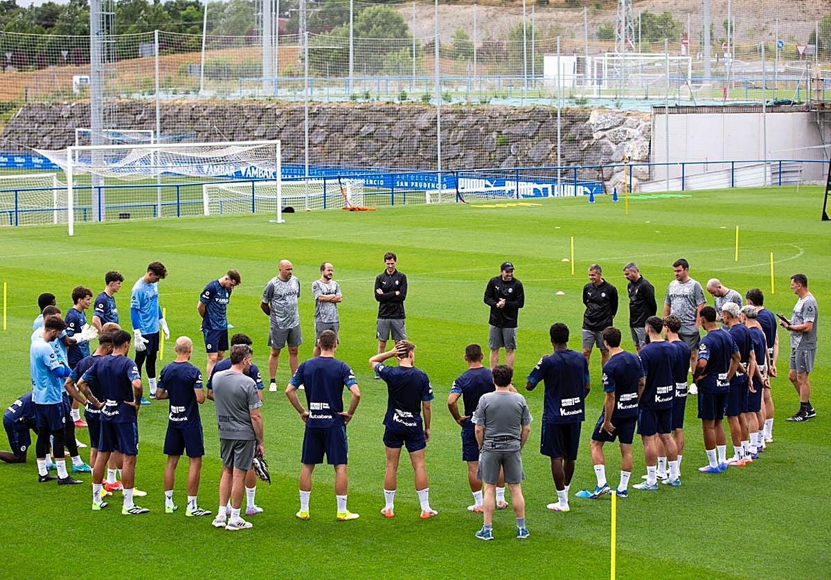 Los jugadores del Alavés que están obligados a dar un paso al frente