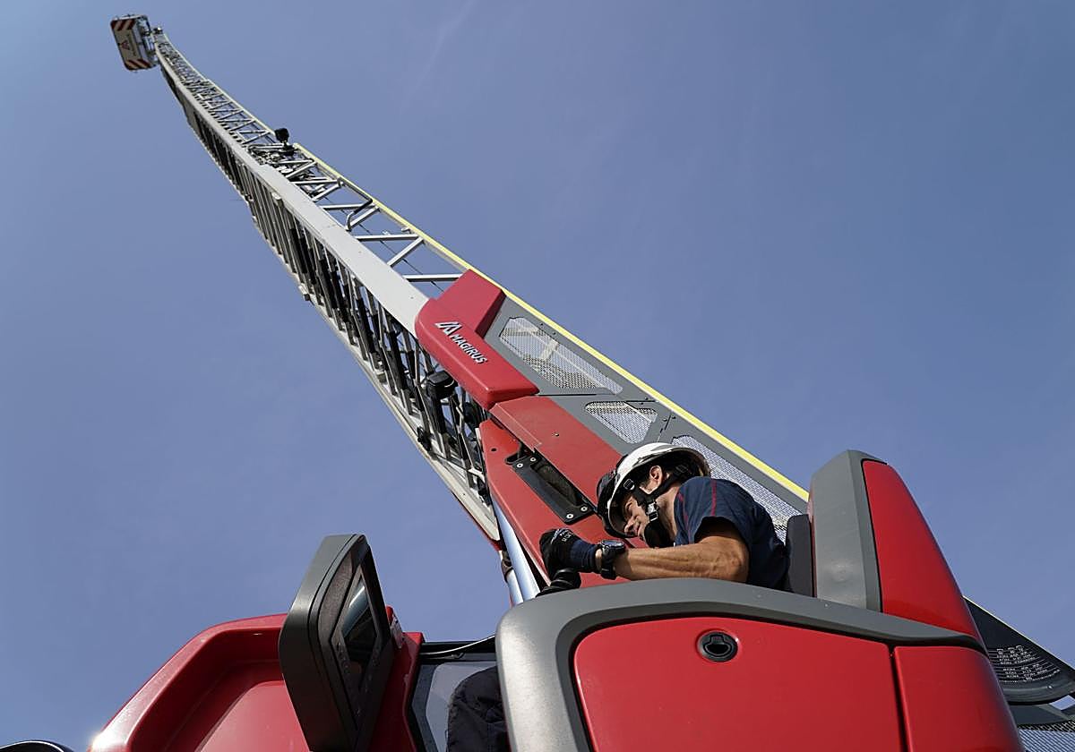 Un bombero, en una intervención anterior.