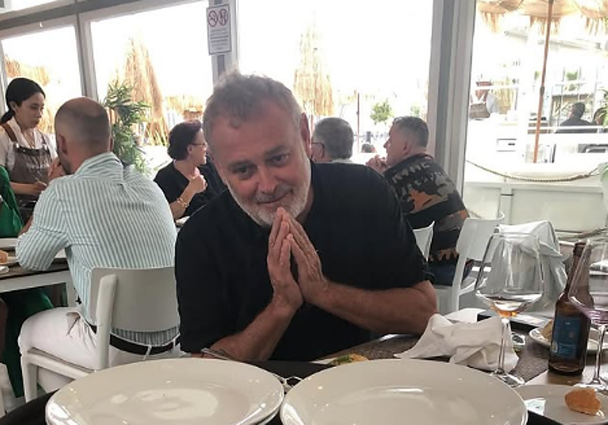 Pablo Carbonell aprovecha su actuación en Laredo para darse un festín: «Tenéis que venir»