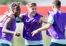 Valverde ya tiene a todos los jugadores disponibles: Jauregizar se incorpora a los entrenamientos