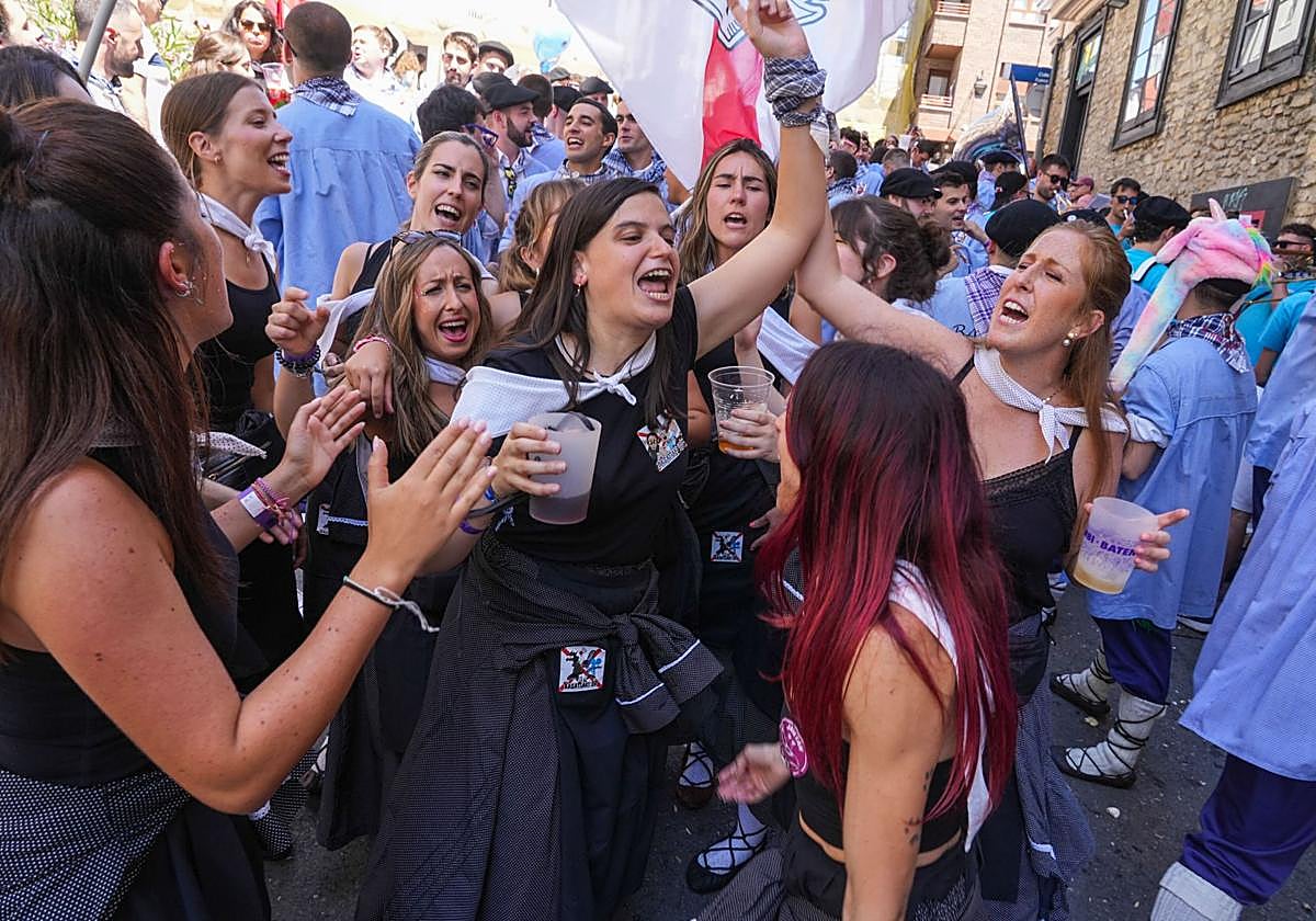 Todos los actos del Día del Blusa y la Neska en Vitoria