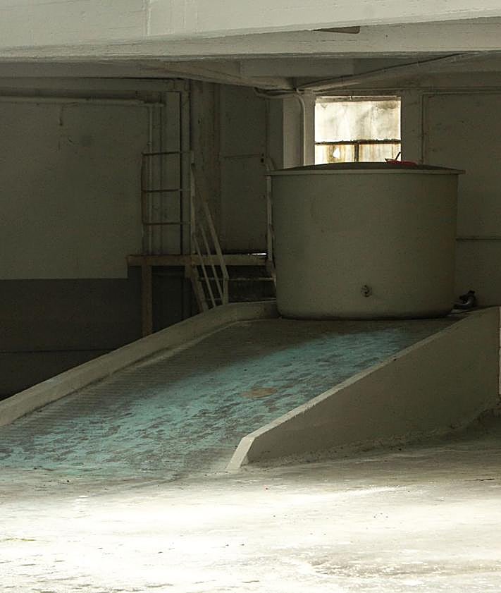 Imagen secundaria 2 - Otras tres instantáneas del interior.