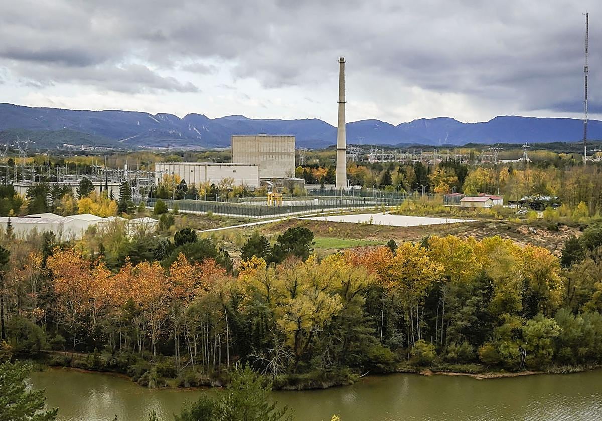 La central nuclear de Garoña se encuentra en fase de desmantelamiento.
