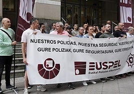 Imagen de la concentración frente al Tribunal Superior de Justicia.