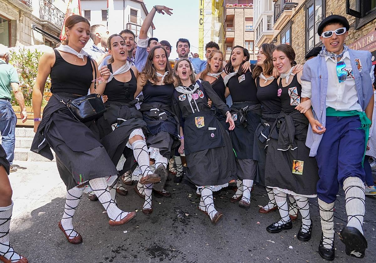 Día del Blusa y de la Neska: afecciones en el tráfico y el transporte público de Vitoria