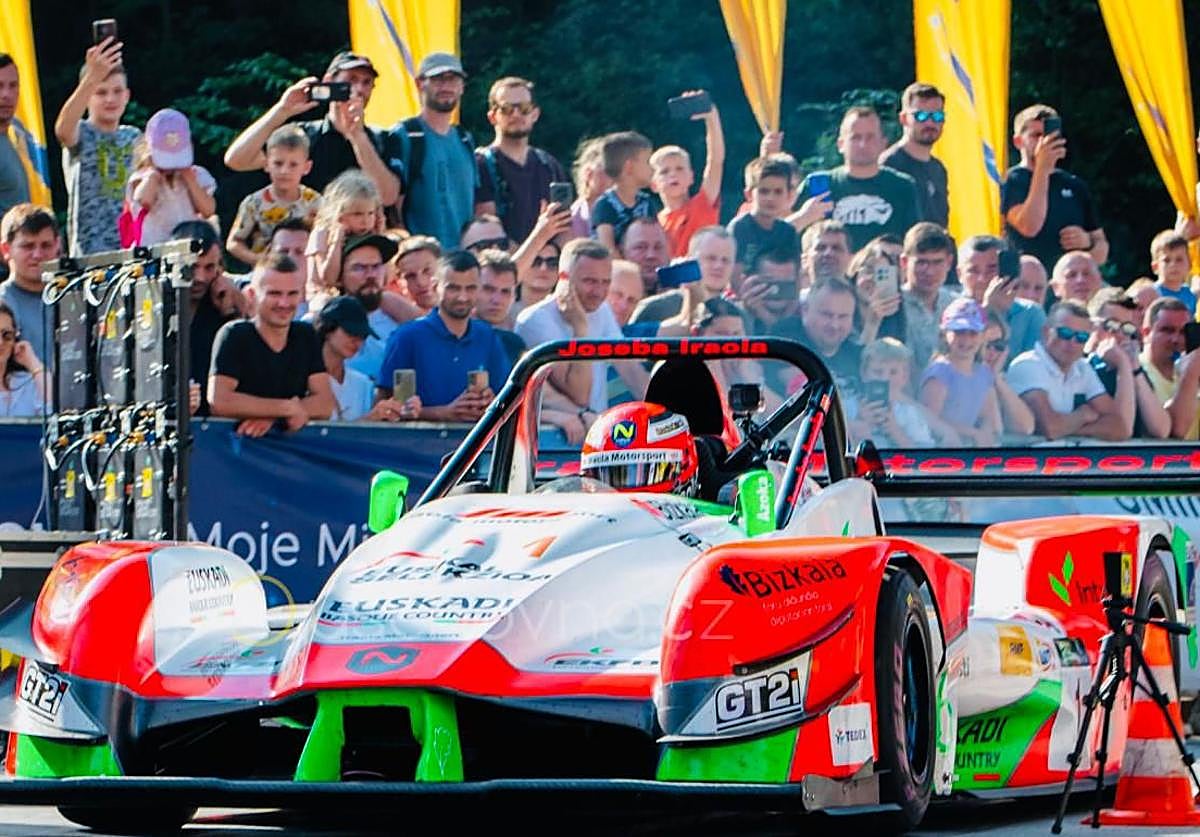 Iraola, en su monoplaza.