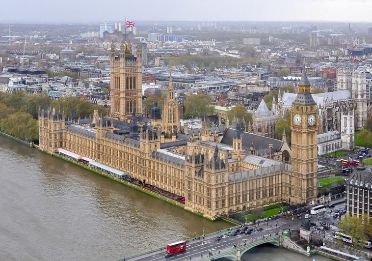 El aeropuerto de Bilbao suma una nueva ruta a Londres con Wizz Air