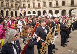 Las dianas han congregado a numeroso público esta mañana.