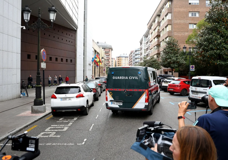 La Fiscalía pide 25 años y 4 meses de cárcel para los padres de la 'casa de los horrores' de Oviedo
