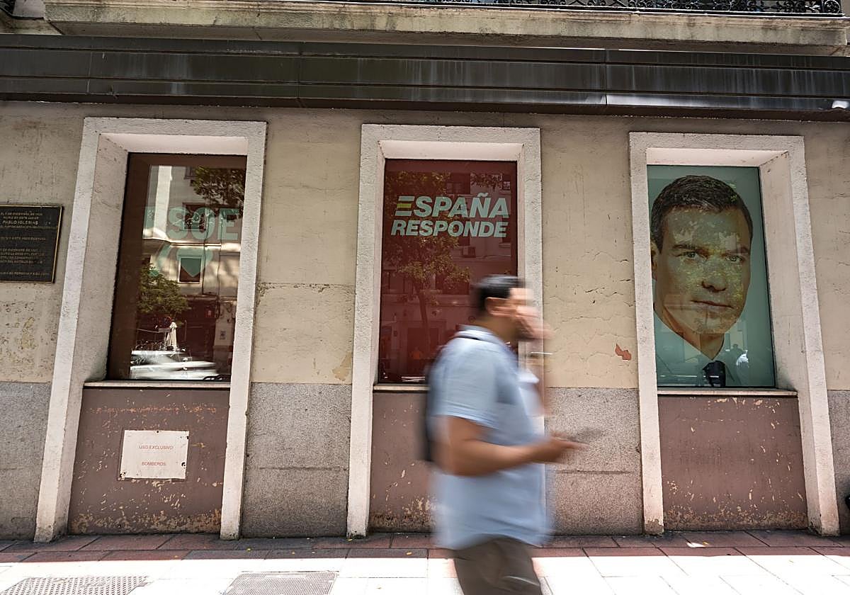 La UCO entra en la sede del PSOE para realizar un clonado del correo de Santos Cerdán.