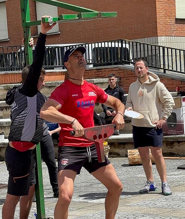 Imagen secundaria 2 - Jasoka, el equipo de herri kirolak de Arrigorriaga se exhibirá en Argentina