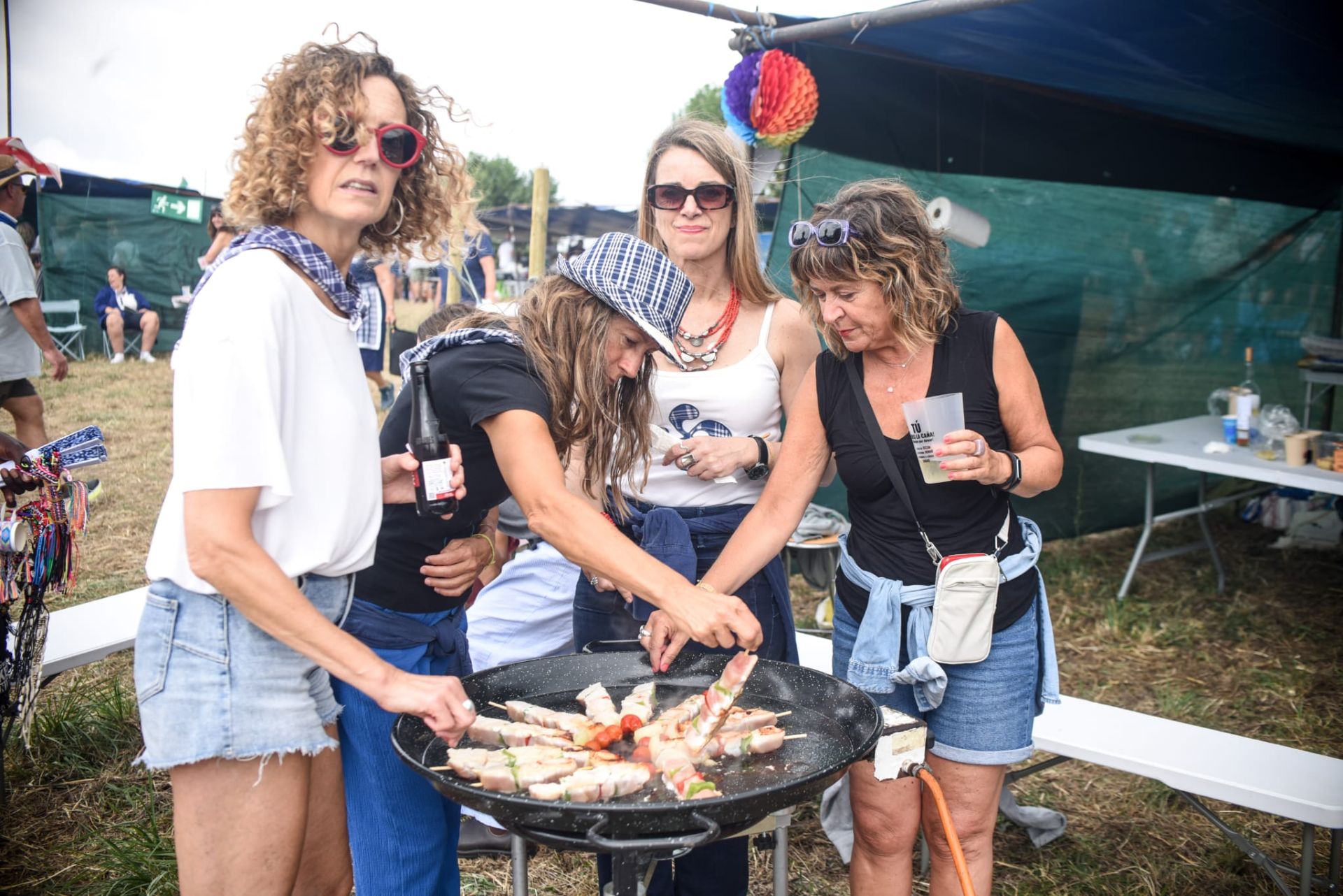 La imágenes del ambiente festivo en Aixerrota