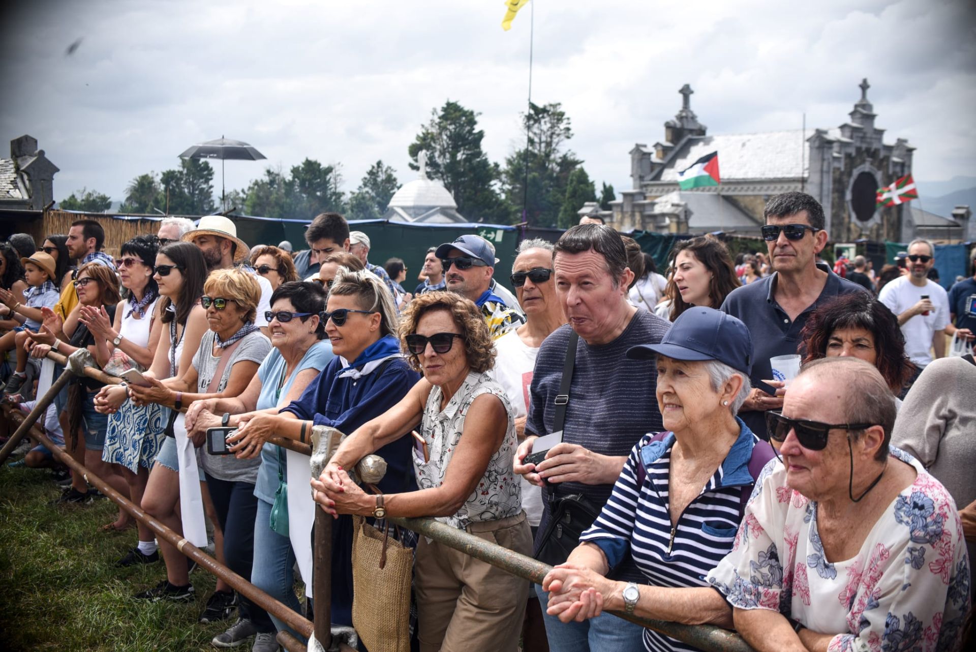 La imágenes del ambiente festivo en Aixerrota