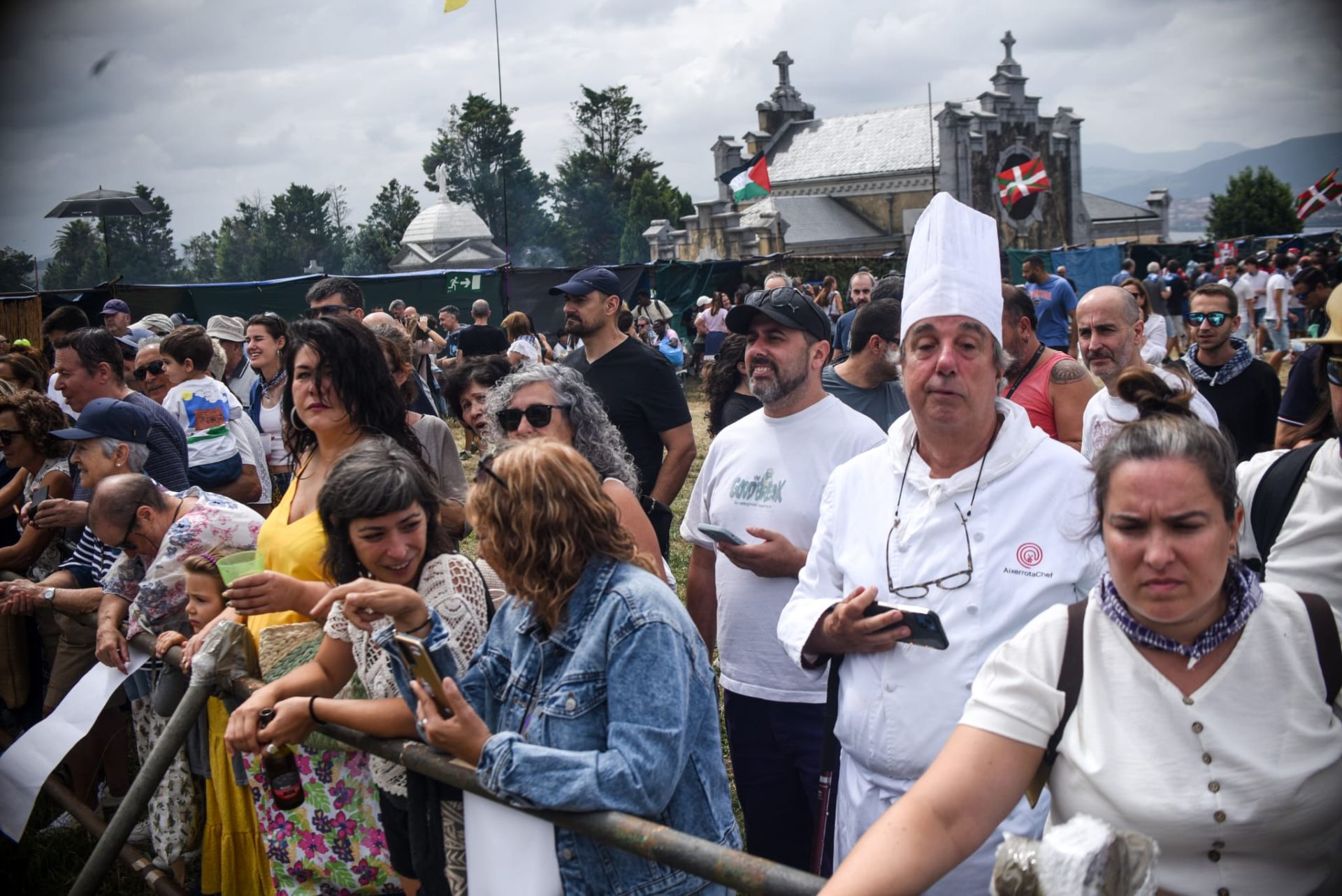 La imágenes del ambiente festivo en Aixerrota