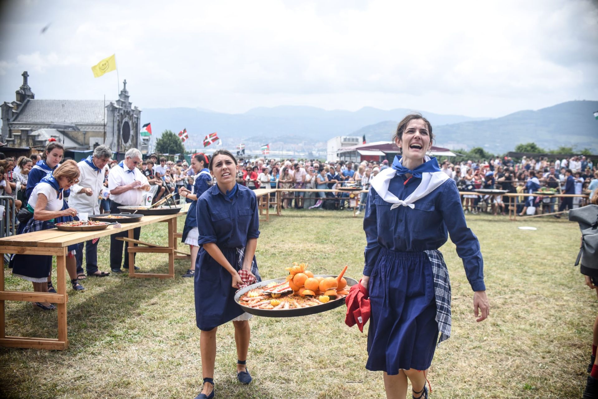 La imágenes del ambiente festivo en Aixerrota