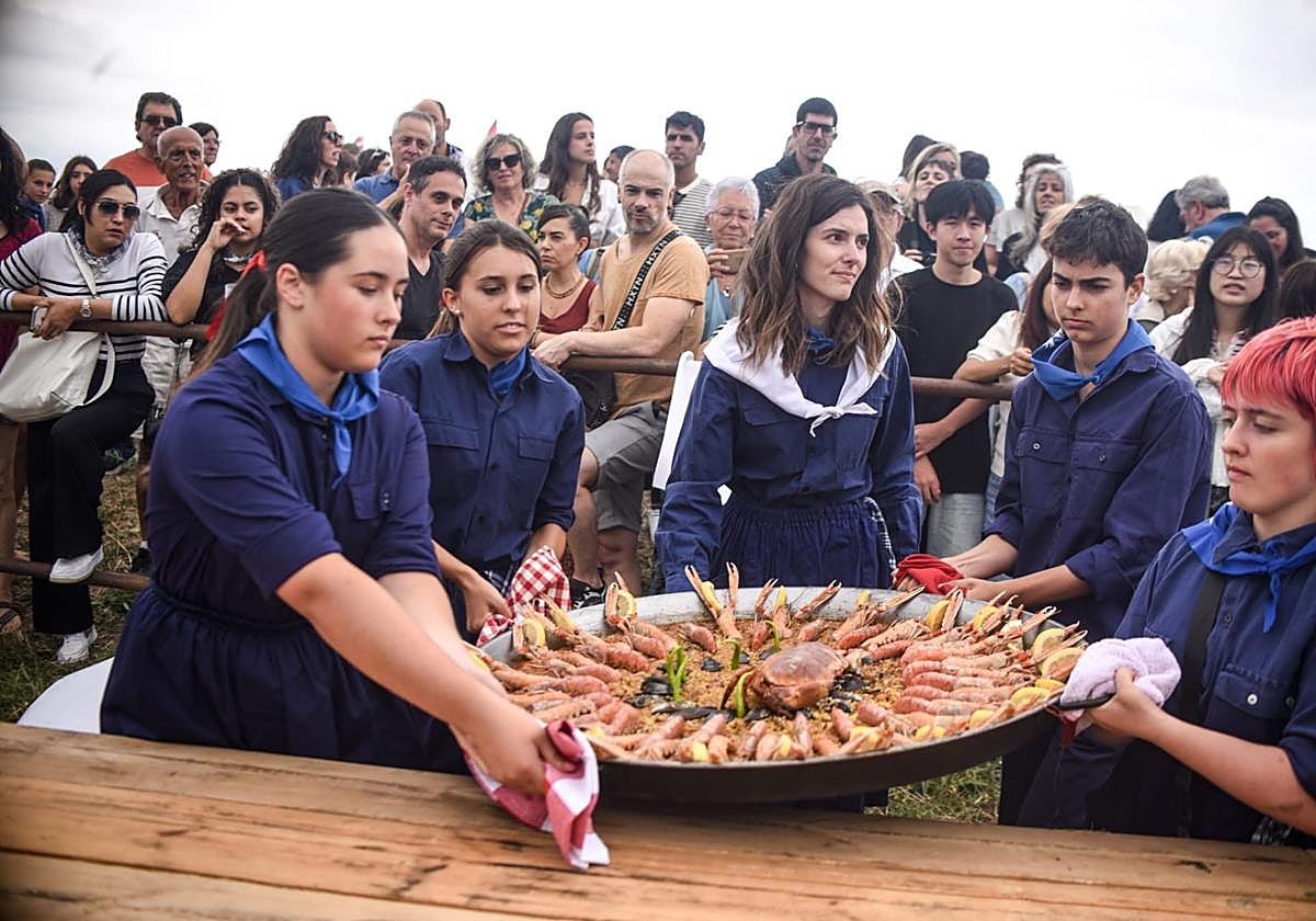 La imágenes del ambiente festivo en Aixerrota