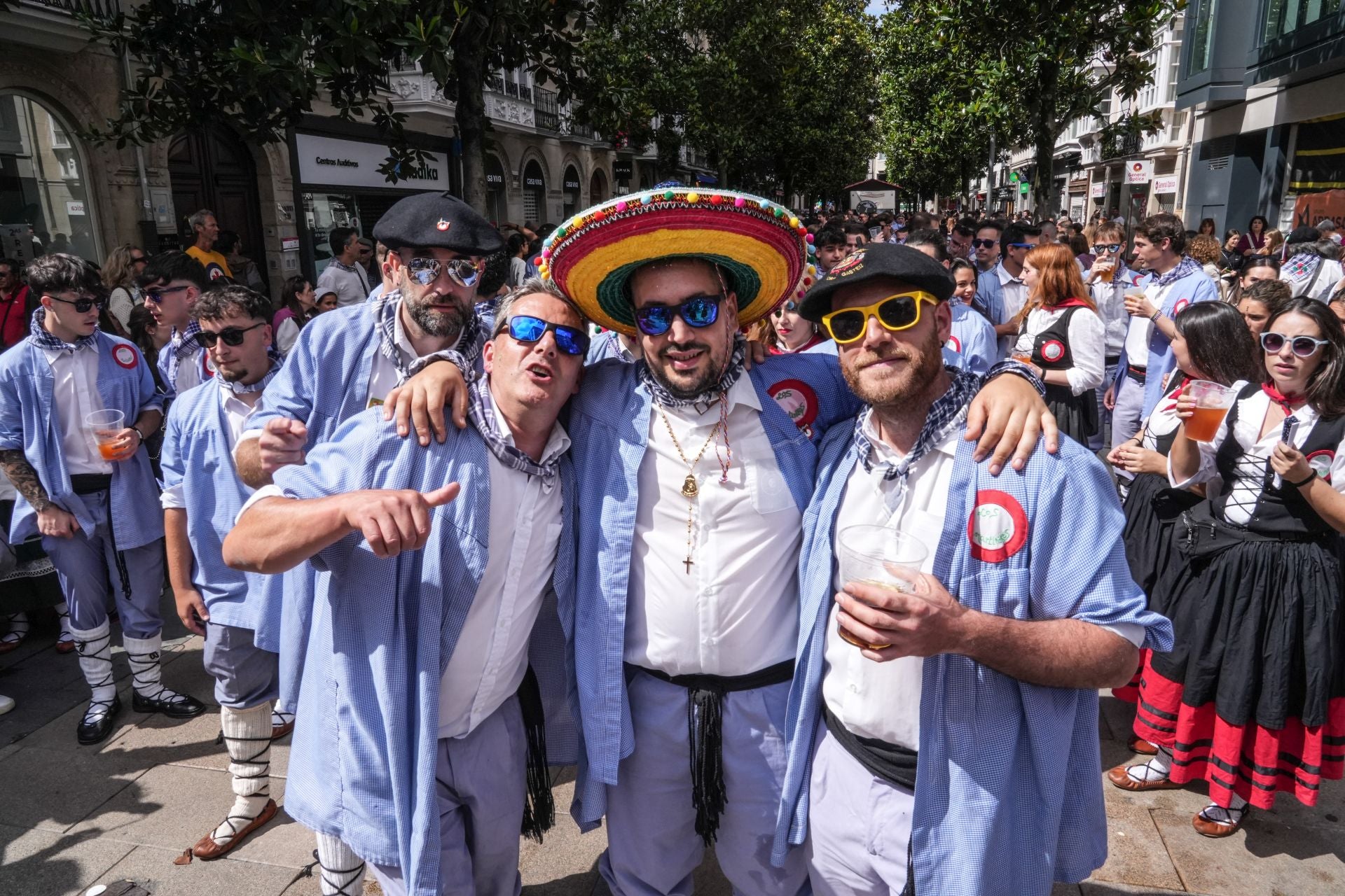 Búscate en el paseíllo de blusas y neskas de Vitoria