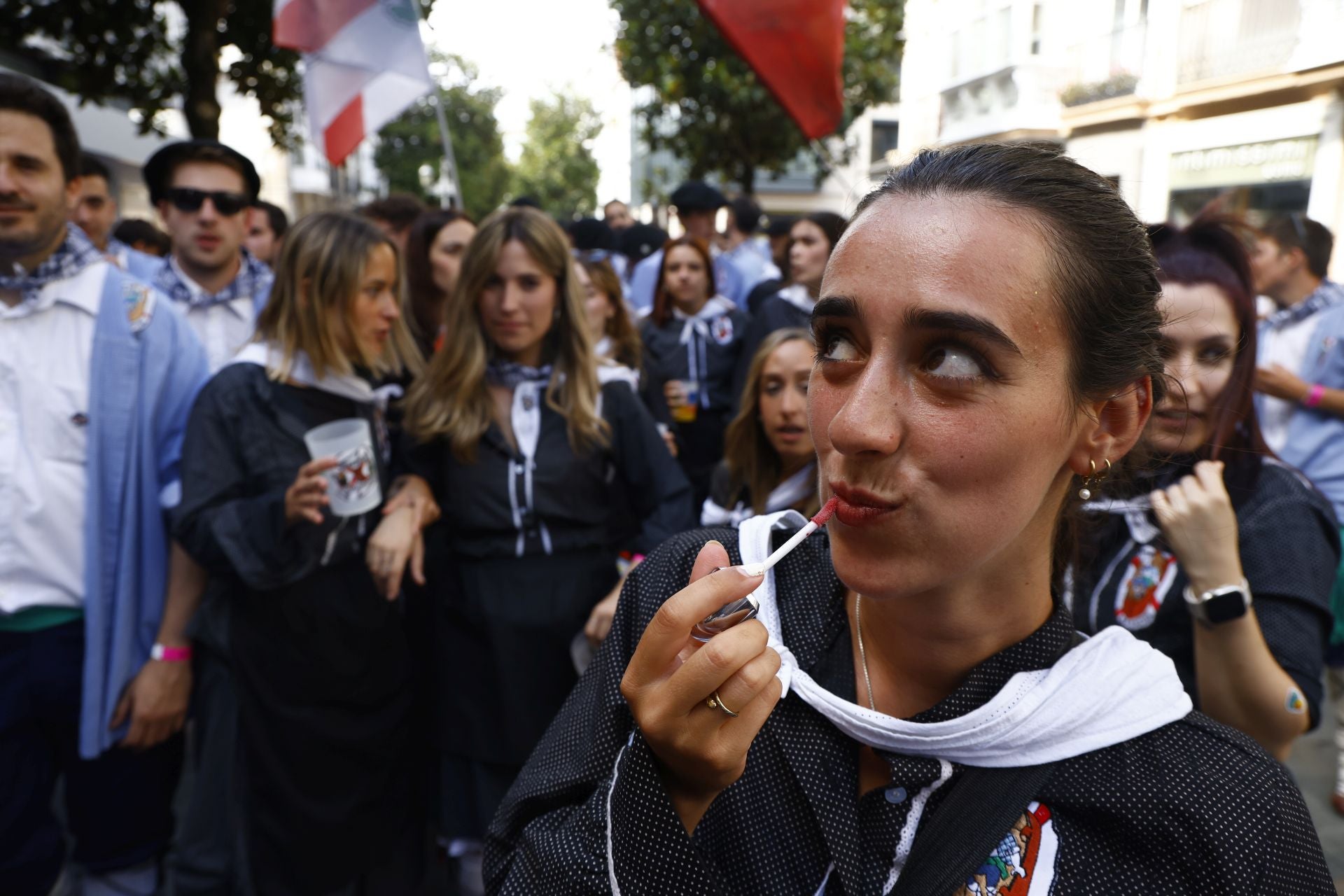 Búscate en el paseíllo de blusas y neskas de Vitoria