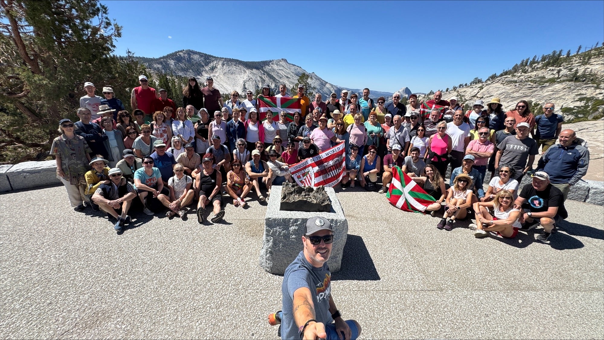 Vascos en ruta, en Yosemite, que se han apuntado al circuito.