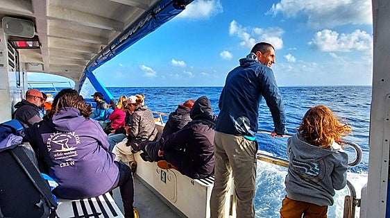 En busca de ballenas en la costa de Bizkaia