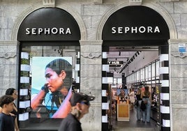 Grandes firmas y marcas internacionales se animan a abrir los sábados por la tarde en verano en Bilbao
