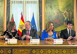 Representantes de los gobiernos central y vasco y las diputaciones forales en la Comisión Mixta del Concierto celebrada en noviembre de 2022 para renovar la Ley Quinquenal del Cupo.