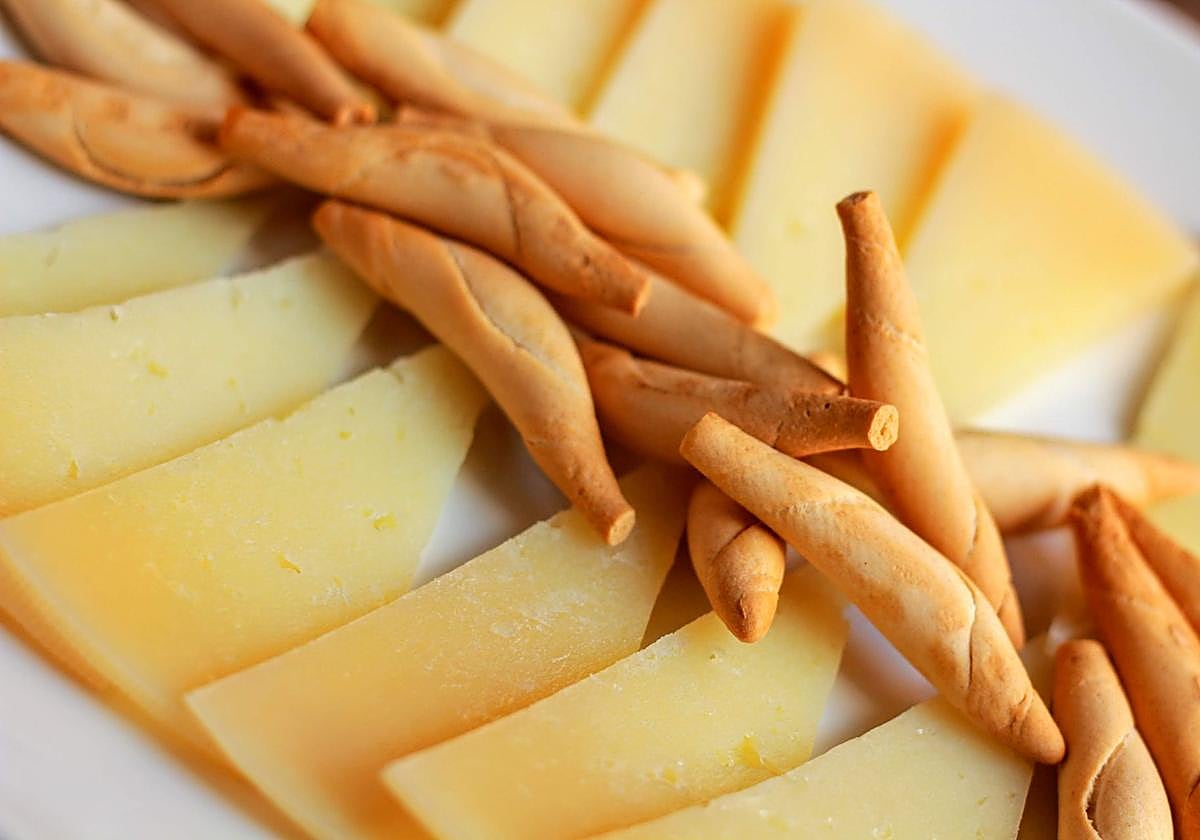 Estos son los mejores quesos para evitar el colesterol alto, según el doctor Manuel Viso