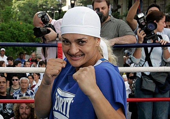 Muere Alejandra 'Locomotora' Oliveras, boxeadora argentina, tras un accidente cerebrovascular